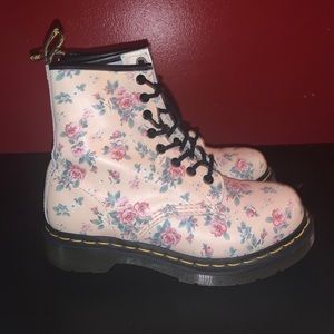 DR MARTENS VICTORIAN FLORAL PRINT LEATHER BOOTS